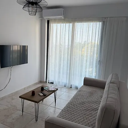 Art Flat Avlonya